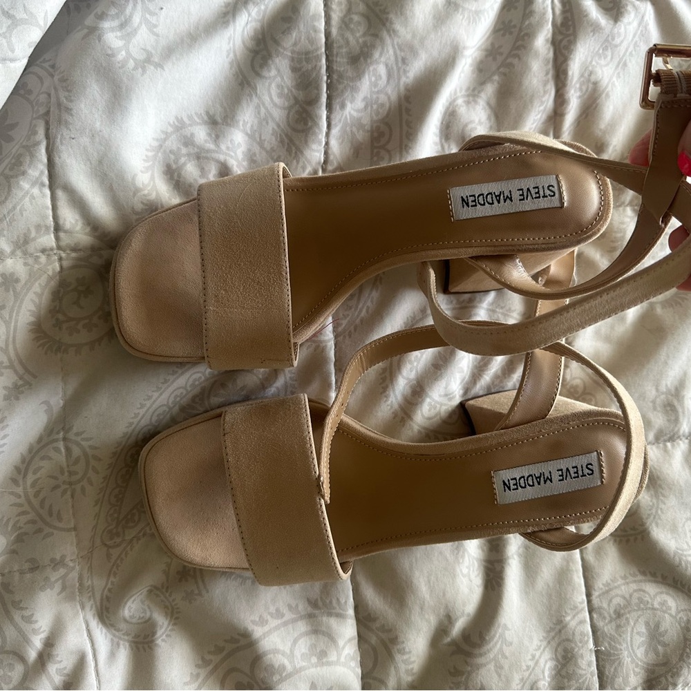 Steve Madden Tan Women's Sandals
